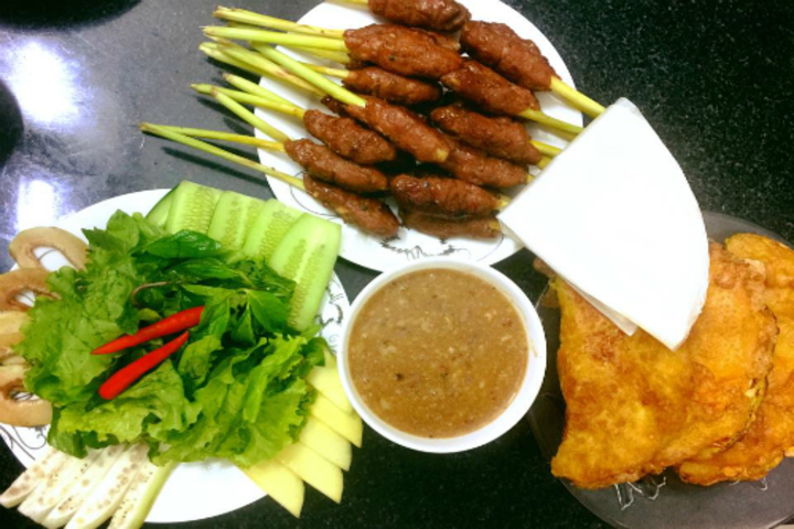Banh khoai - nem lui Mung